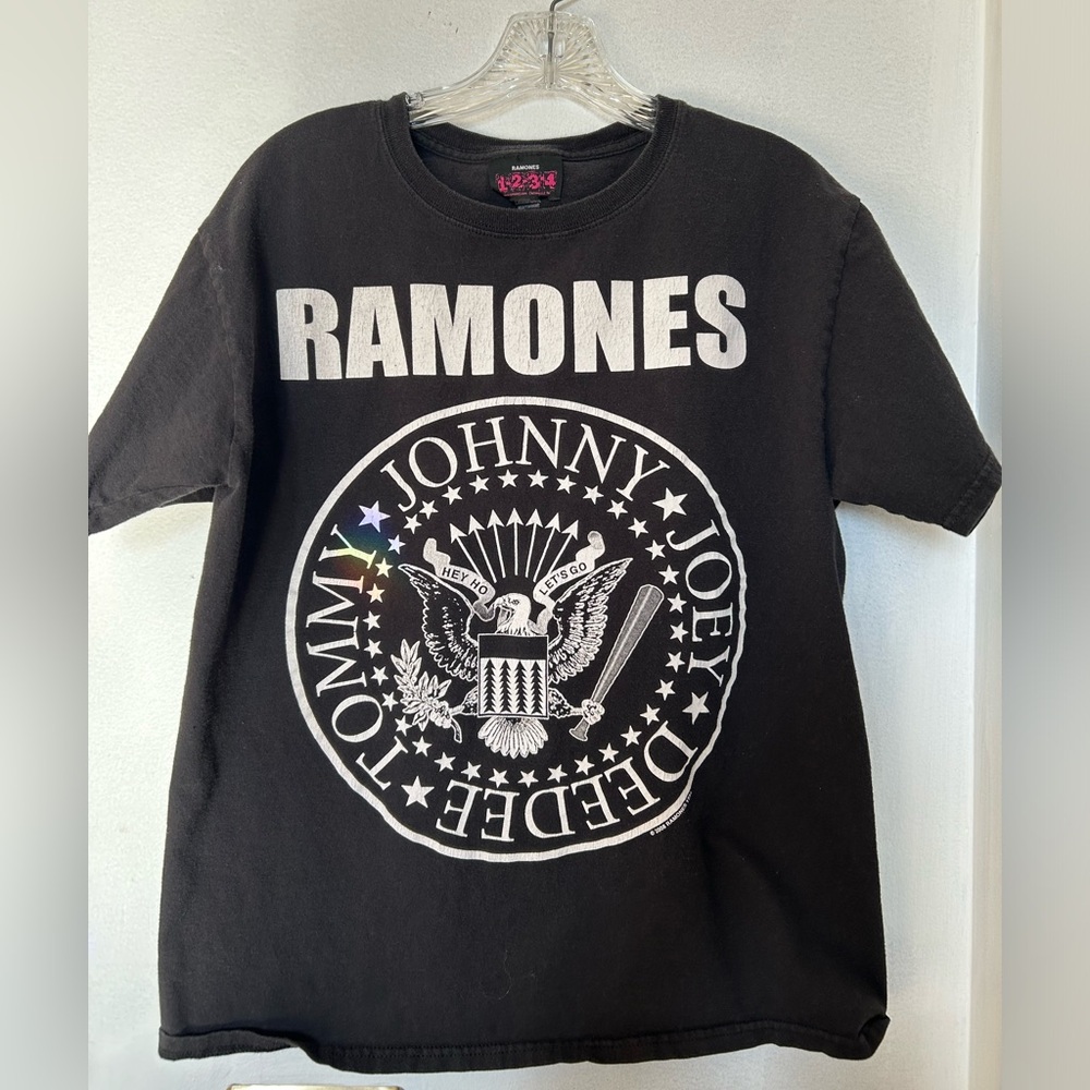 Ramones 2008 Y2K Black Graphic T-Shirt Size Medium 1-2-3-4